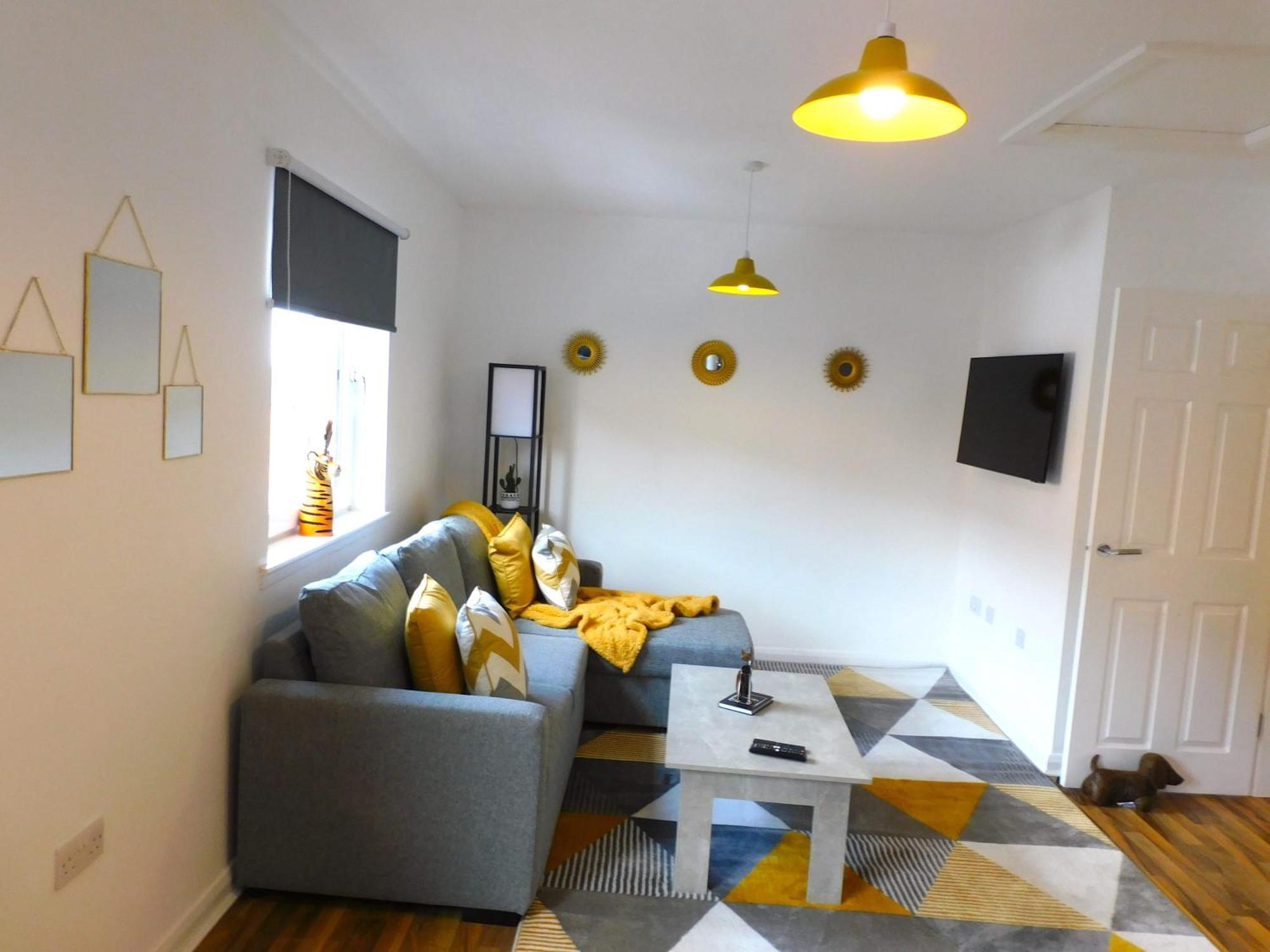 Newly Refurbished 1 Bed Apt In Hamilton Close To Station And Local Amenities Extérieur photo