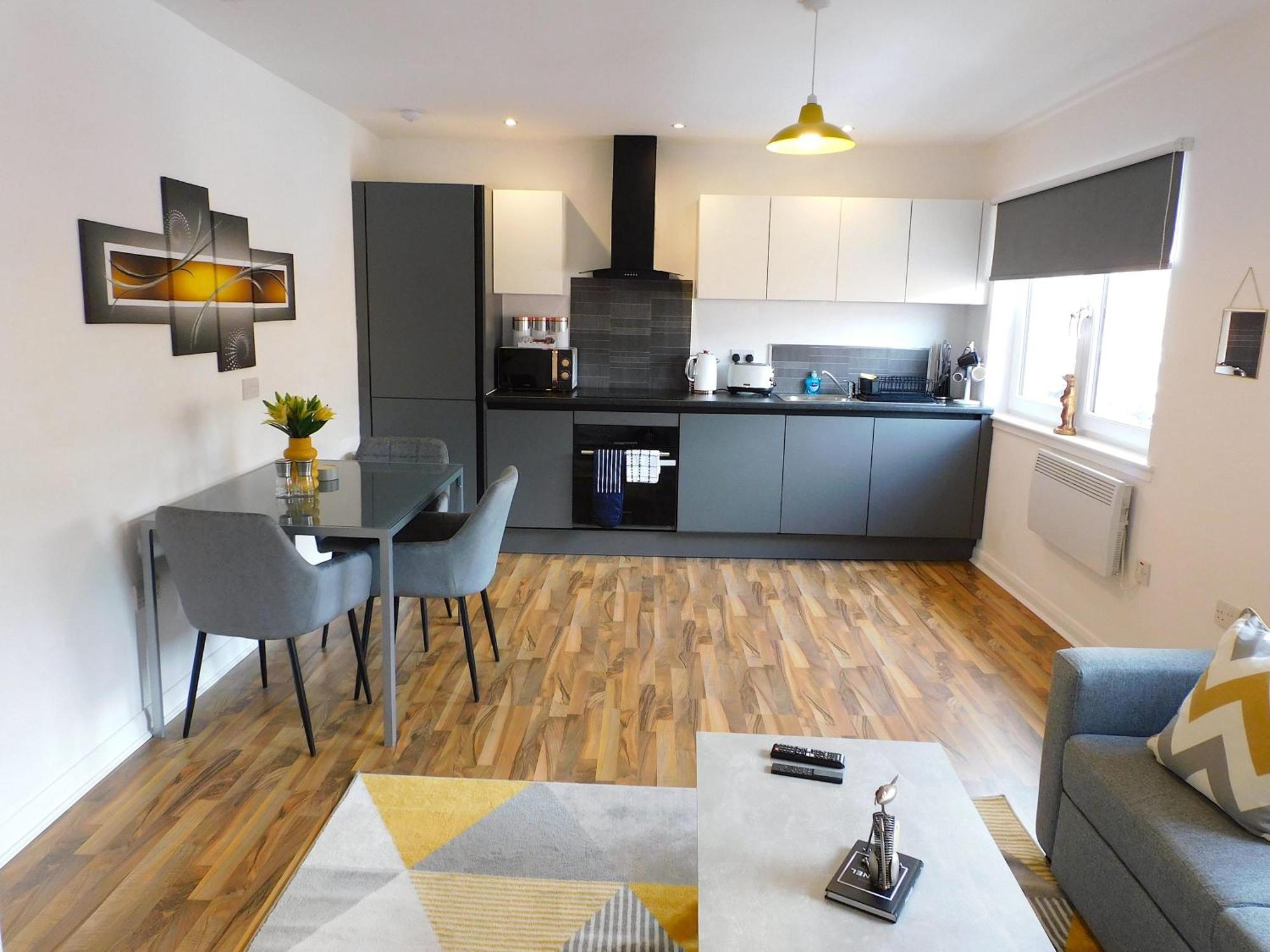 Newly Refurbished 1 Bed Apt In Hamilton Close To Station And Local Amenities Extérieur photo
