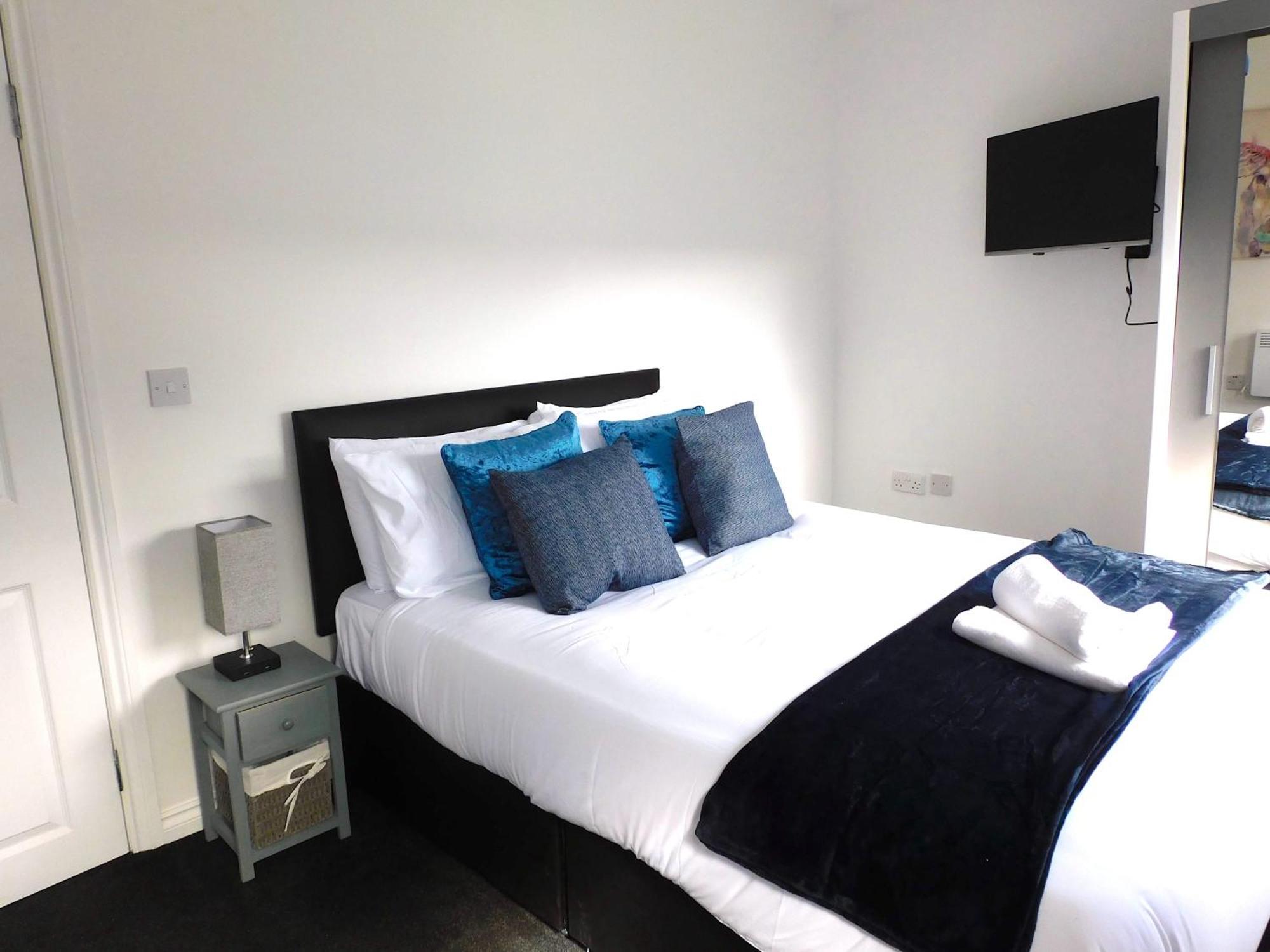 Newly Refurbished 1 Bed Apt In Hamilton Close To Station And Local Amenities Extérieur photo
