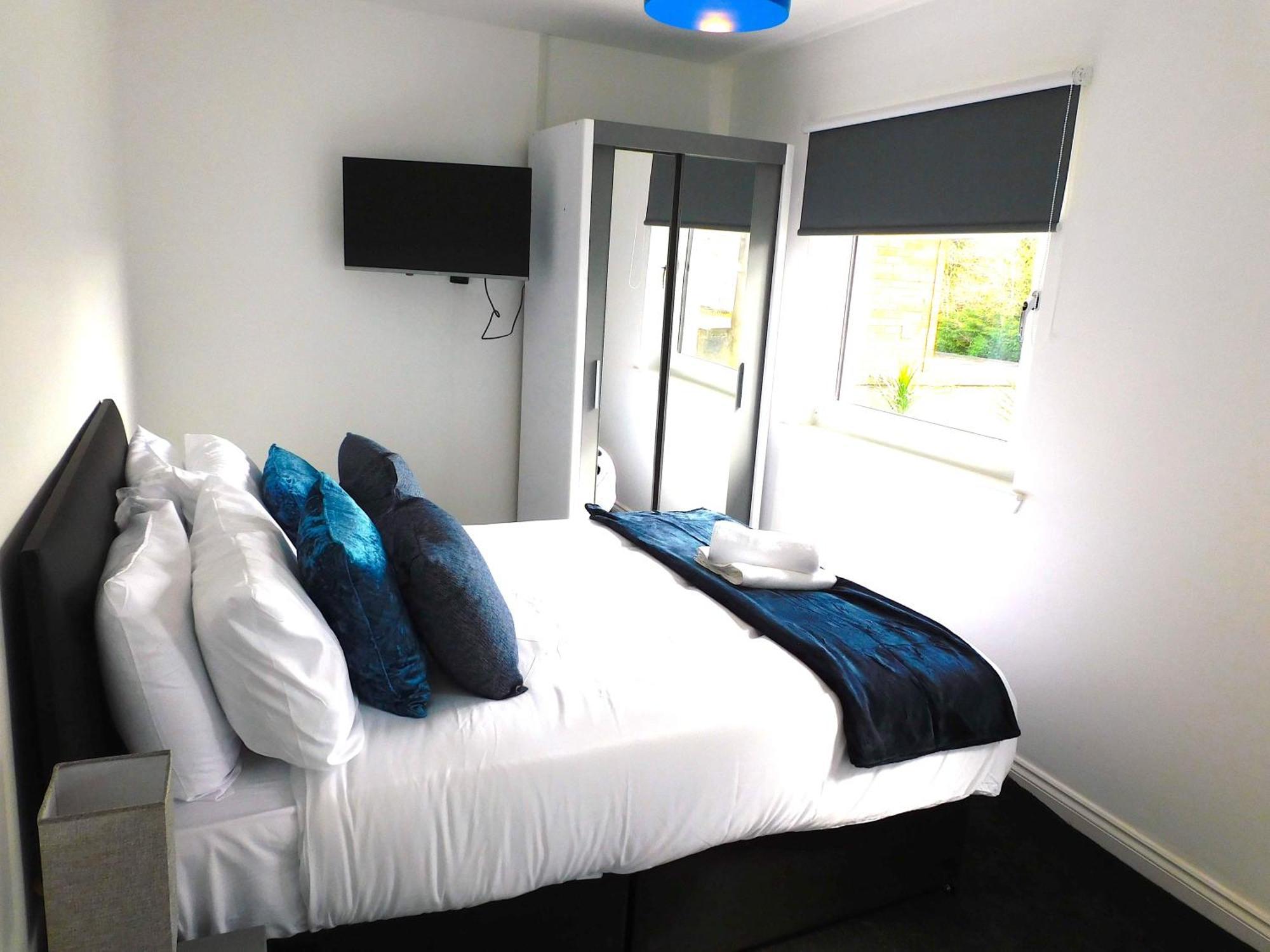 Newly Refurbished 1 Bed Apt In Hamilton Close To Station And Local Amenities Extérieur photo